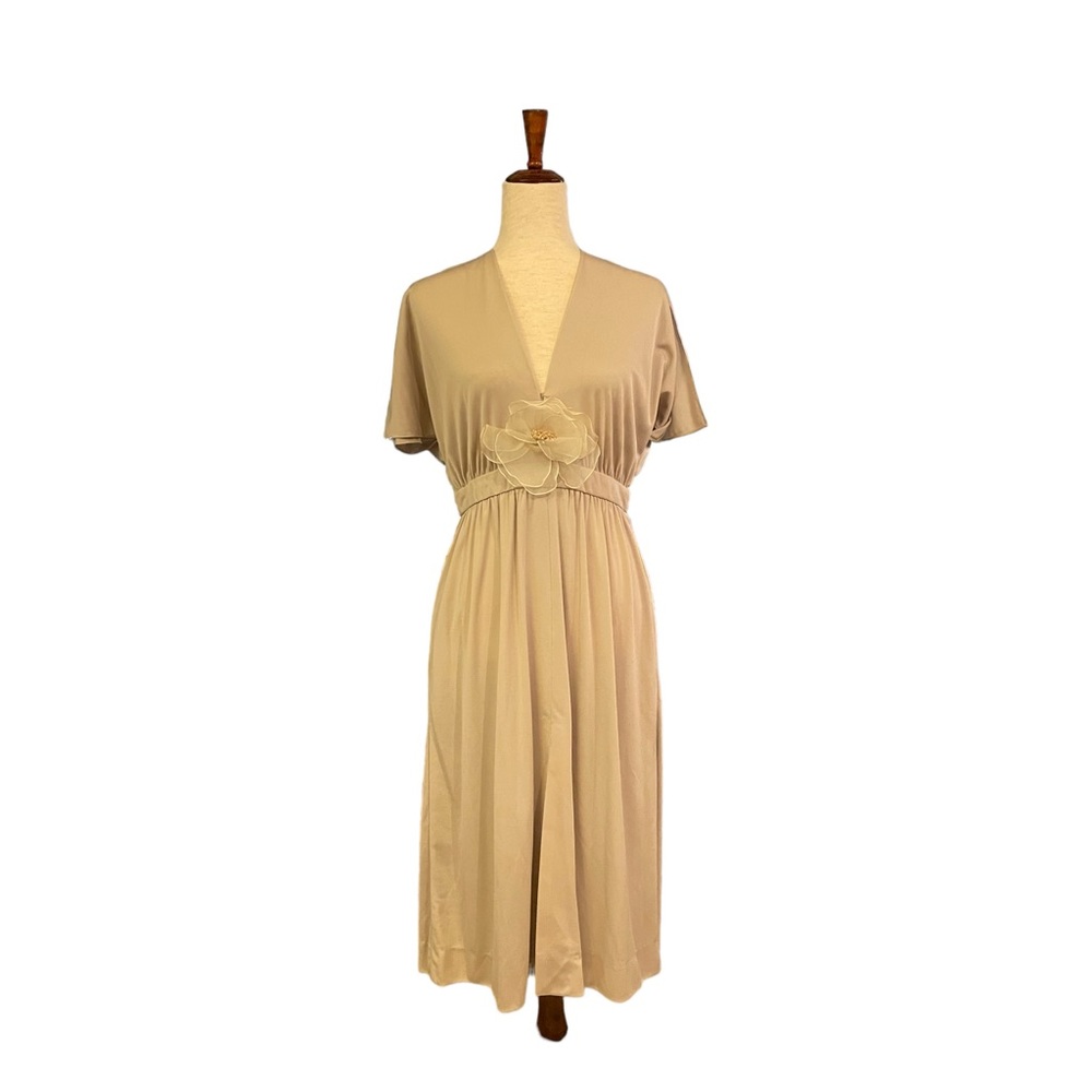 Vintage Gracies Nashville Beige Empire Dress w/ Flower Appliqué Slit Cap Sleeve